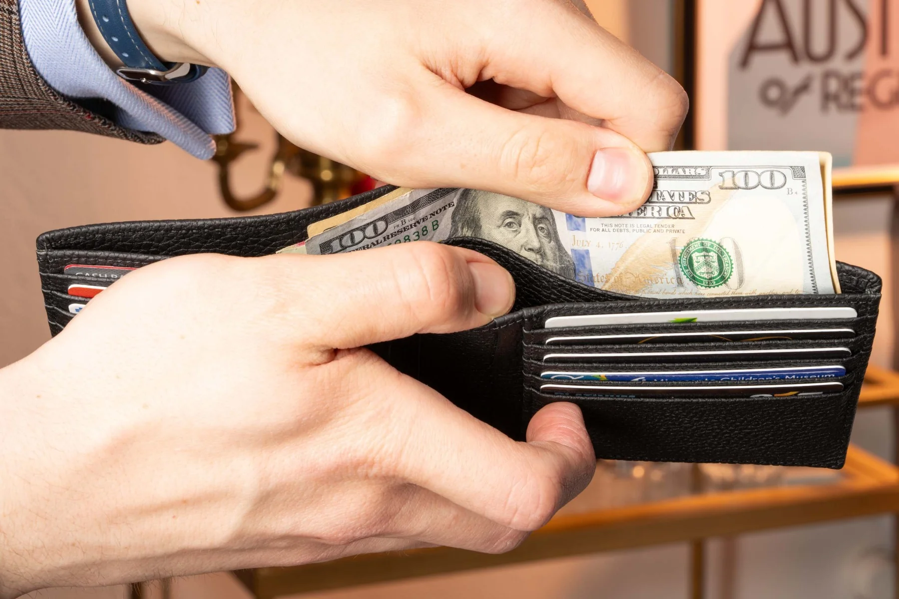 Le Grand 10 Card Black Togo Calf Leather Wallet - Image 9