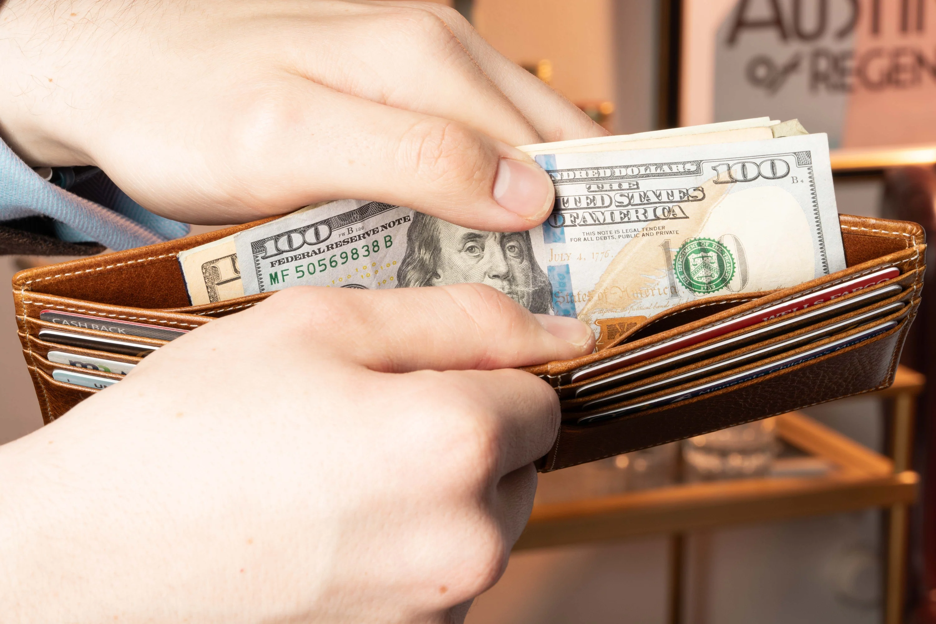 Le Grand 10 Card Saddle Brown Dumont Leather Wallet - Image 14