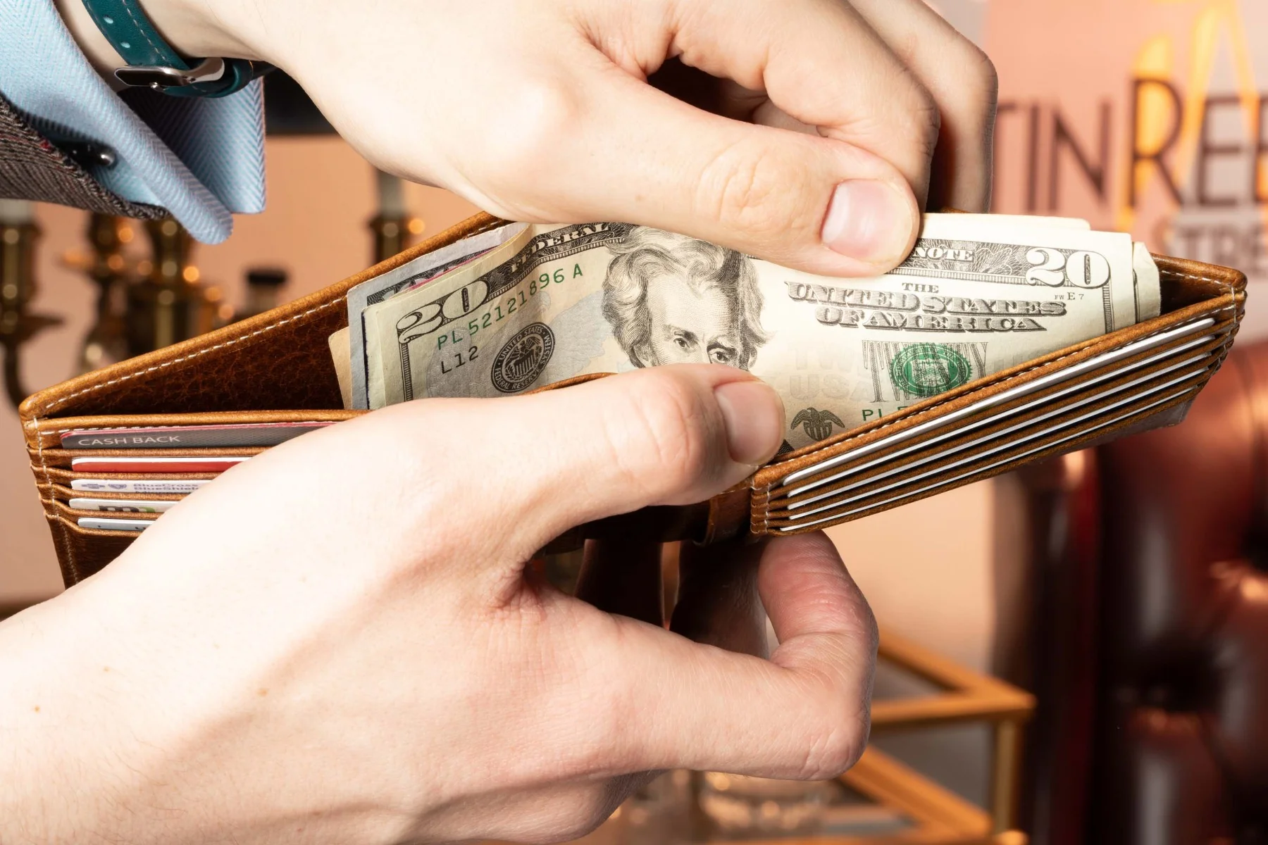 Le Grand 10 Card Saddle Brown Dumont Leather Wallet - Image 6