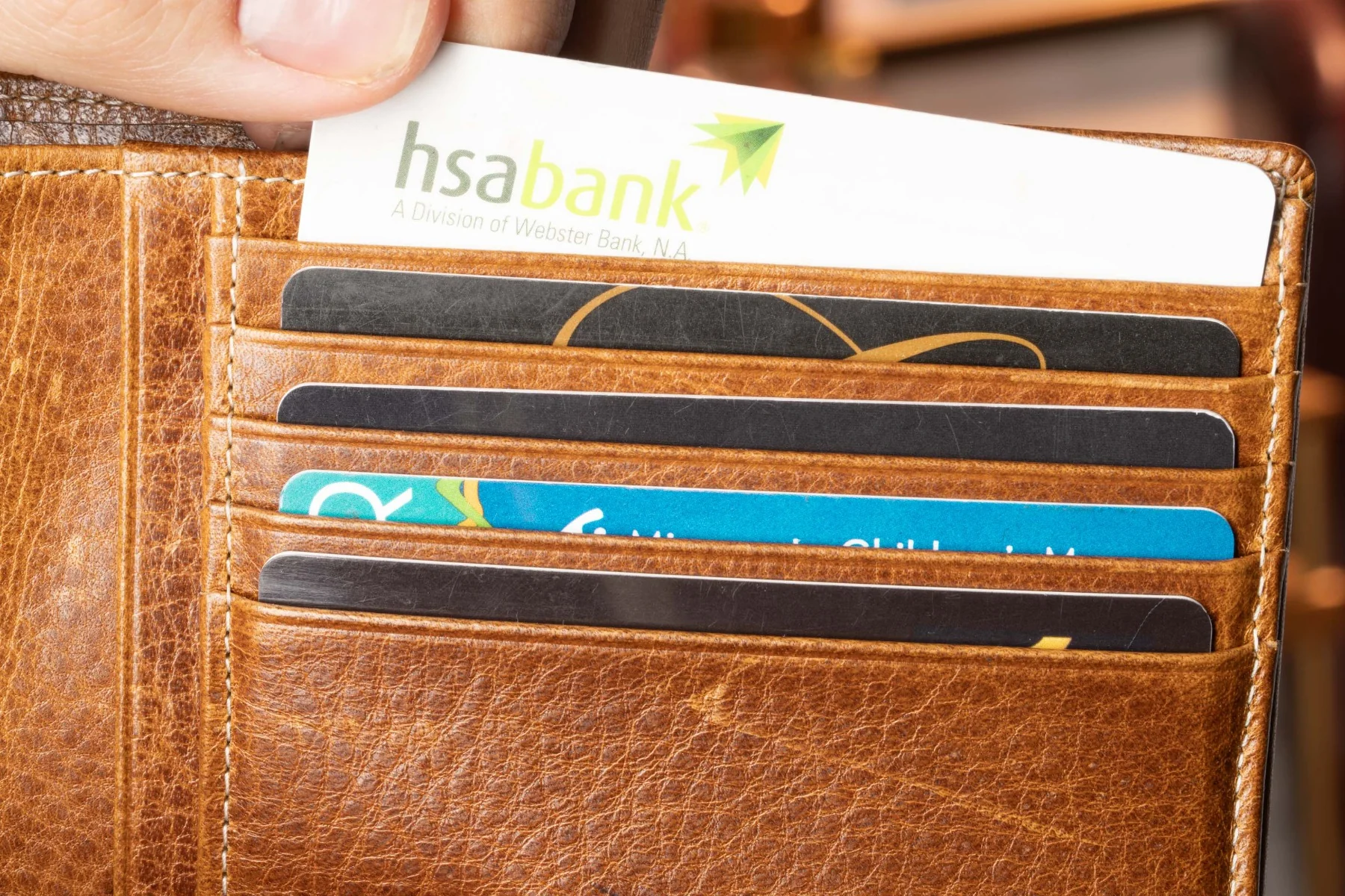 Le Grand 10 Card Saddle Brown Dumont Leather Wallet - Image 7