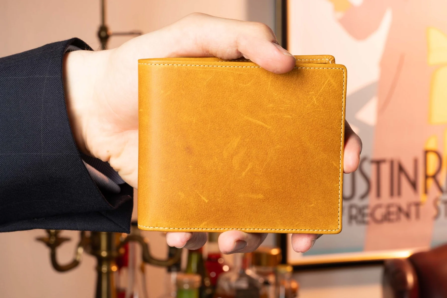 Le Grand 10 Card Vintage Gold Full-Grain Leather Wallet - Image 16