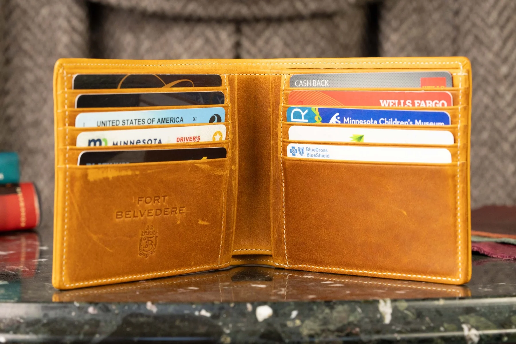 Le Grand 10 Card Vintage Gold Full-Grain Leather Wallet - Image 5