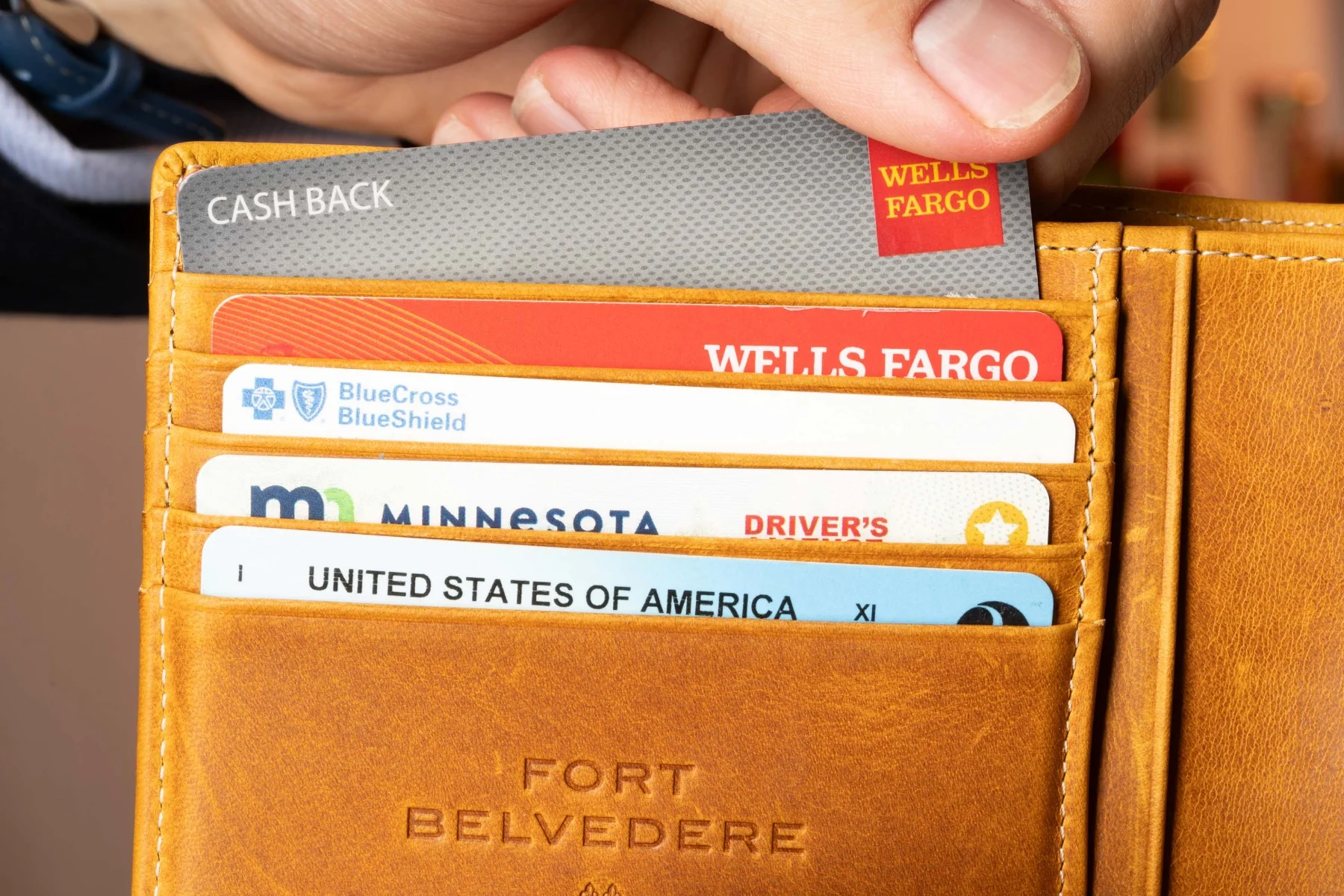 Le Grand 10 Card Vintage Gold Full-Grain Leather Wallet - Image 7