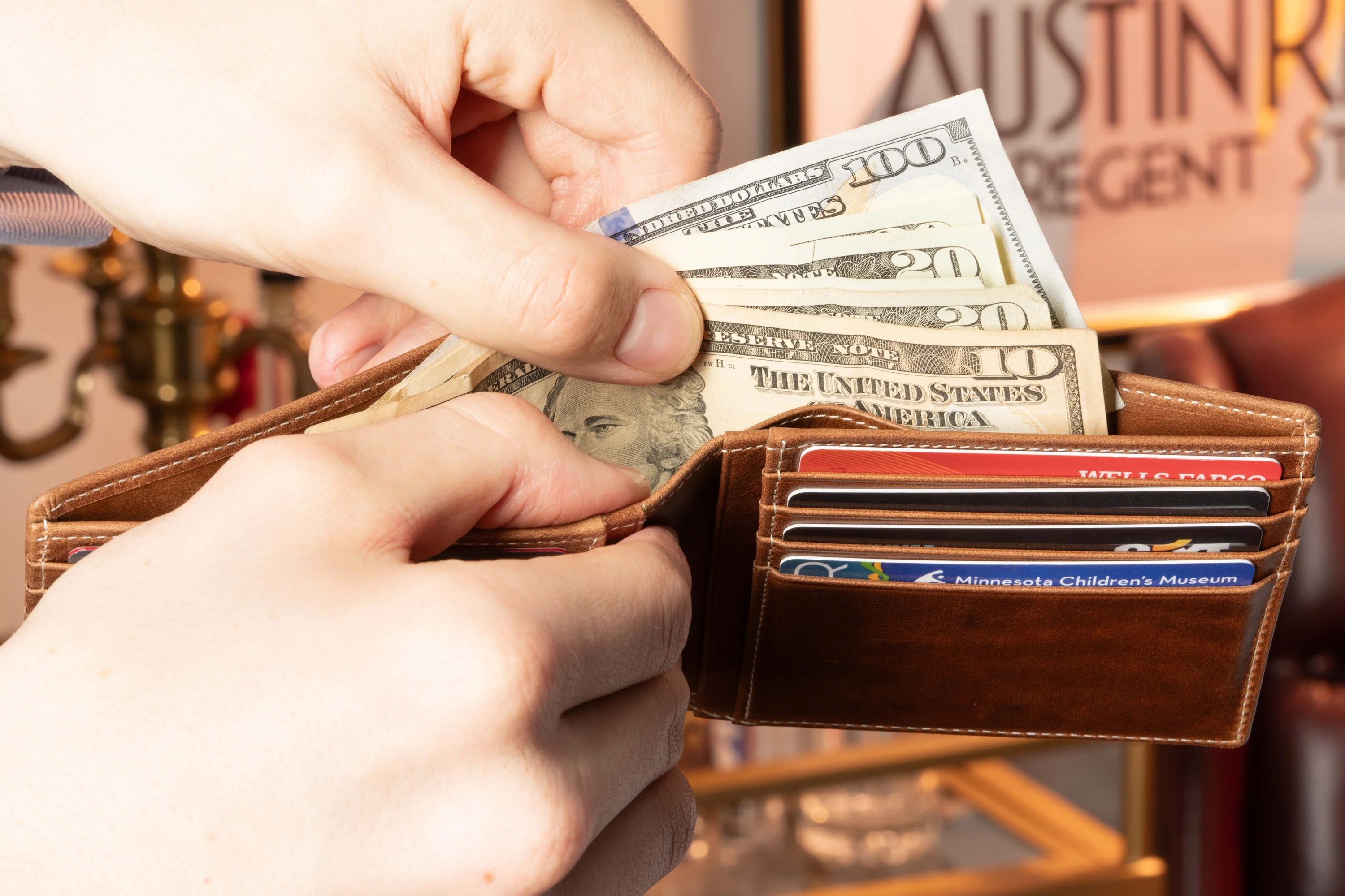 Le Grand 10 Card Saddle Brown Montecristo Leather Wallet - Image 15