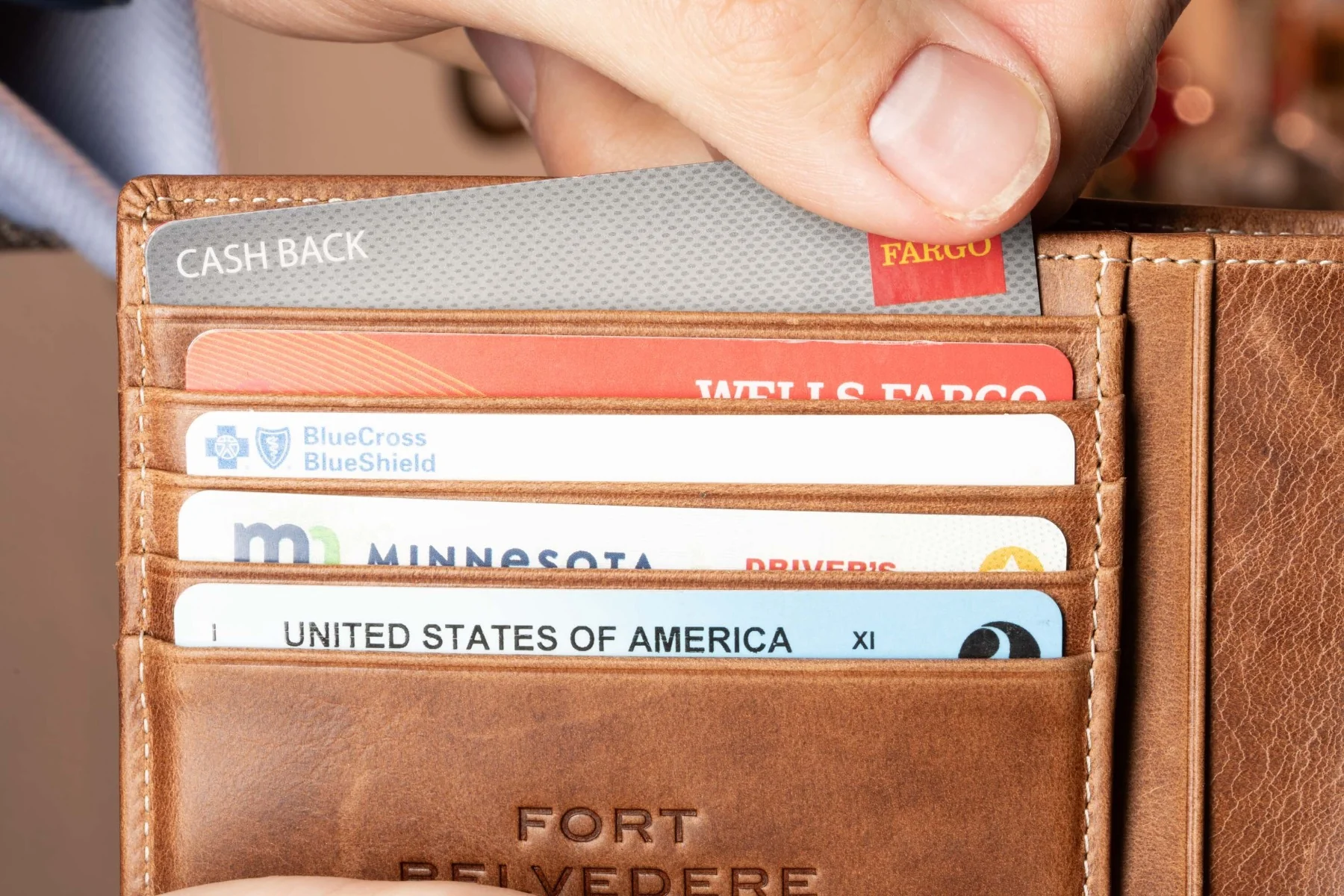 Le Grand 10 Card Saddle Brown Montecristo Leather Wallet - Image 6