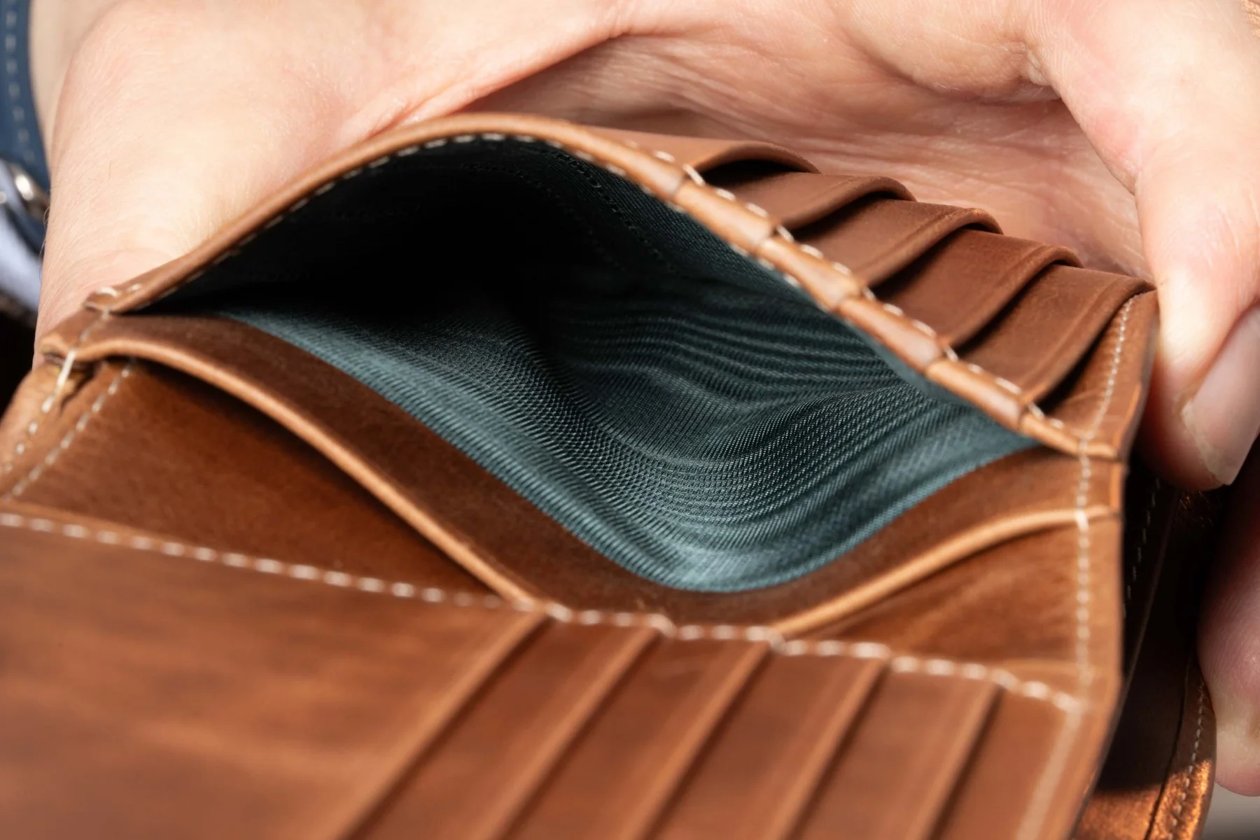 Le Grand 10 Card Saddle Brown Montecristo Leather Wallet - Image 8