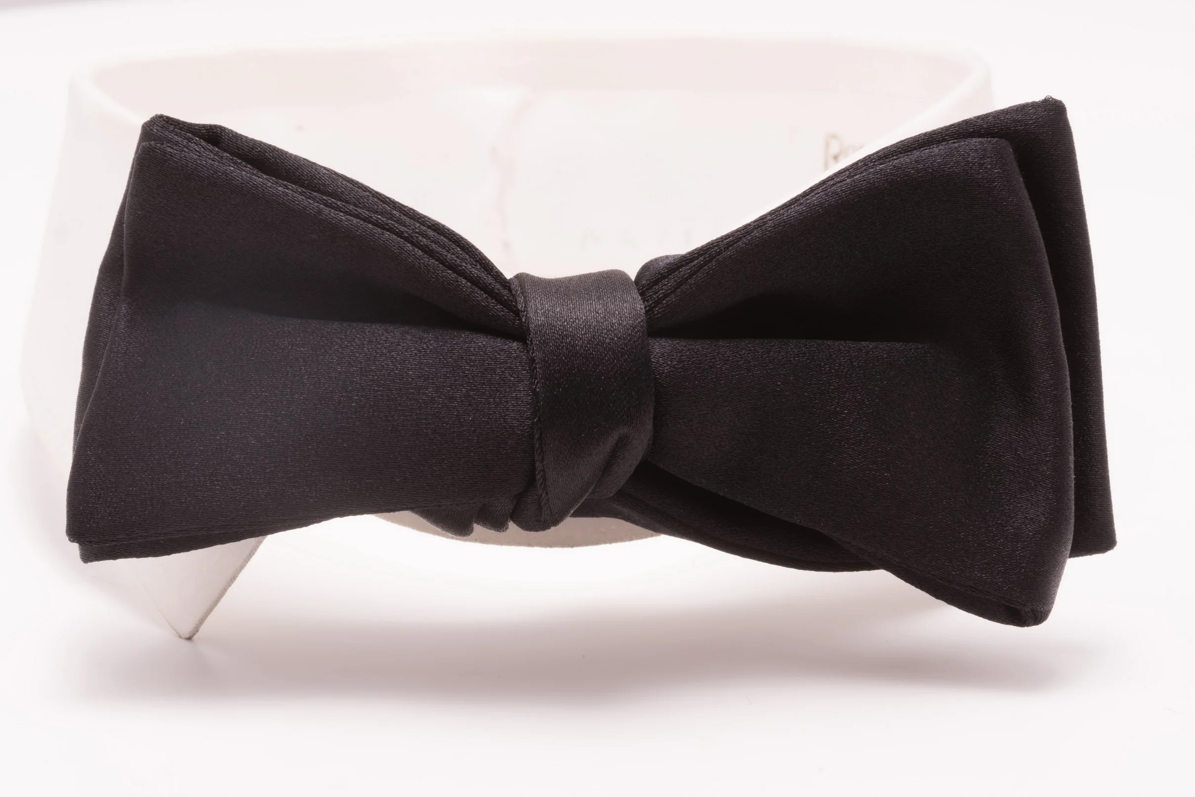 Black Batwing Silk Satin Bow Tie - Image 9