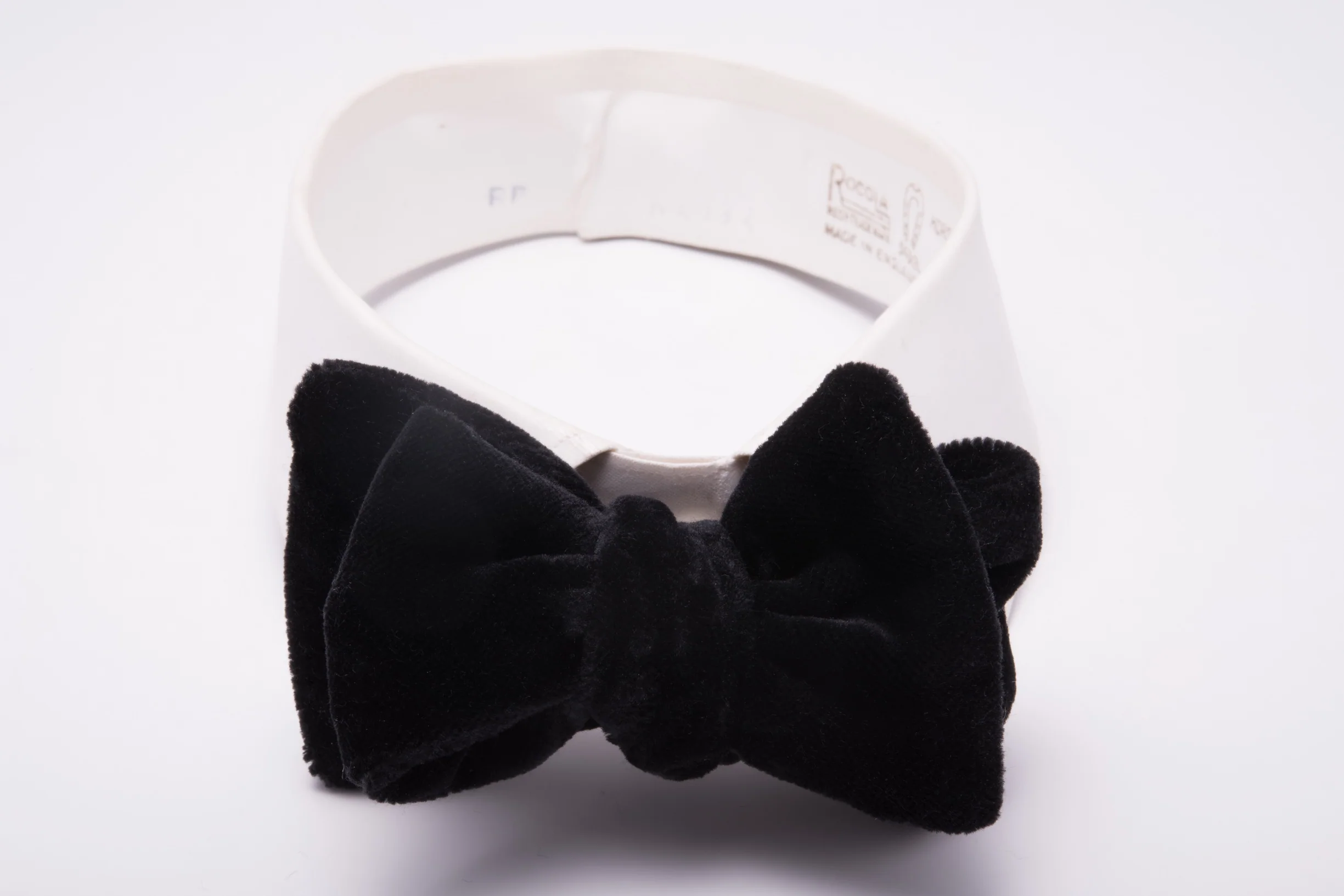 Black Butterfly Cotton Velvet Bow Tie - Image 6