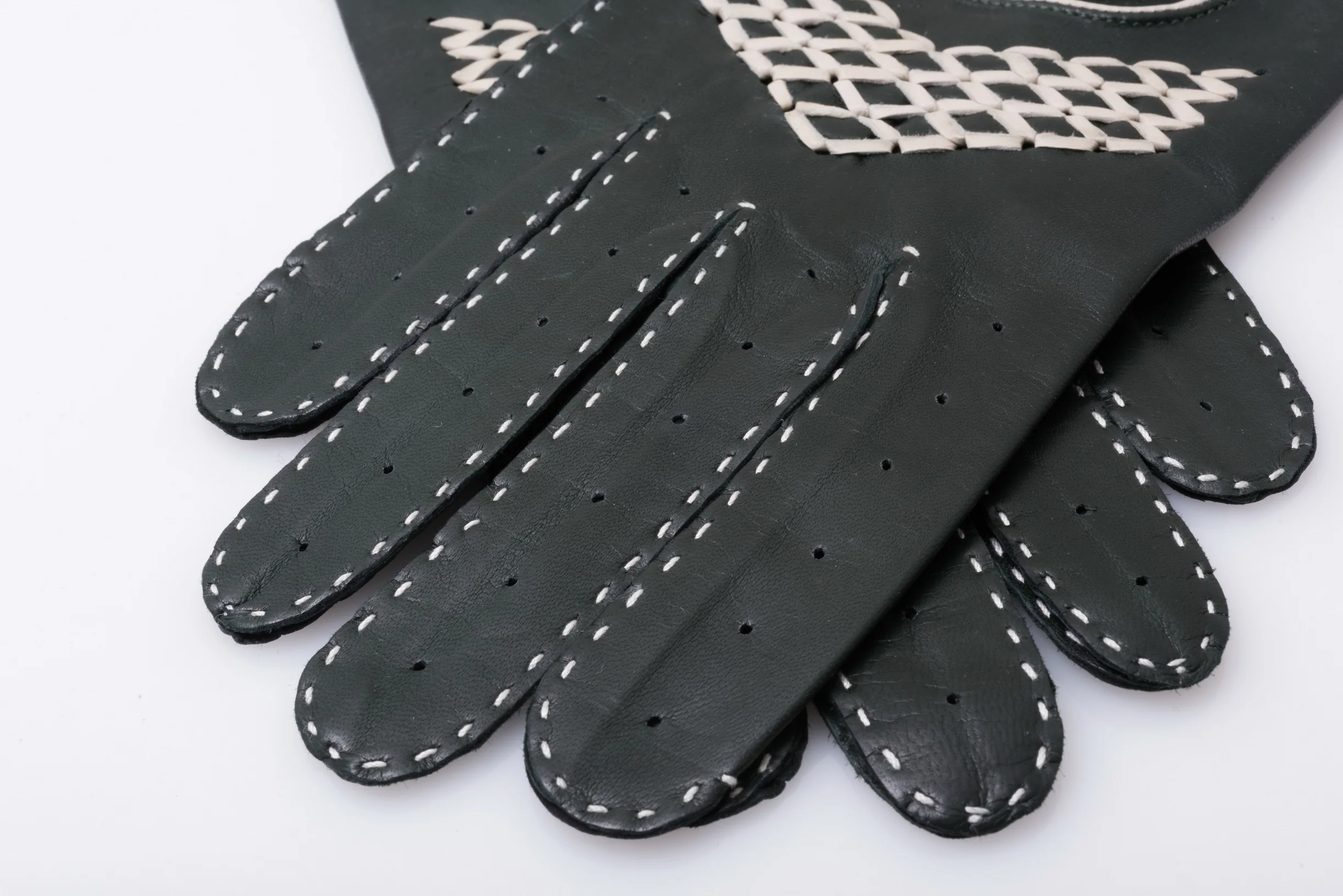 Racing Green & Cream Leather Driving Gloves - Image 8