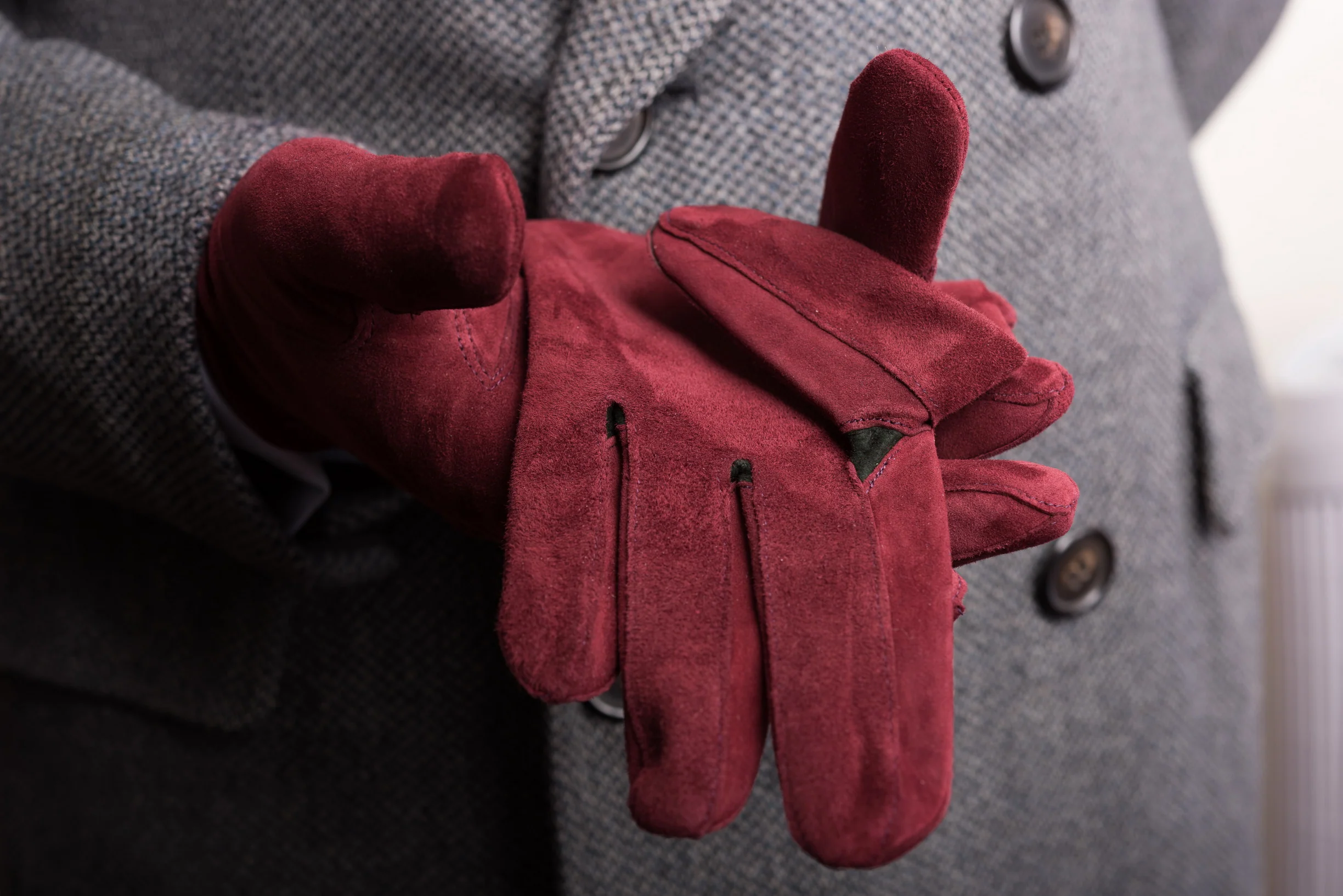 Burgundy Suede Unlined Leather Gloves - Image 8