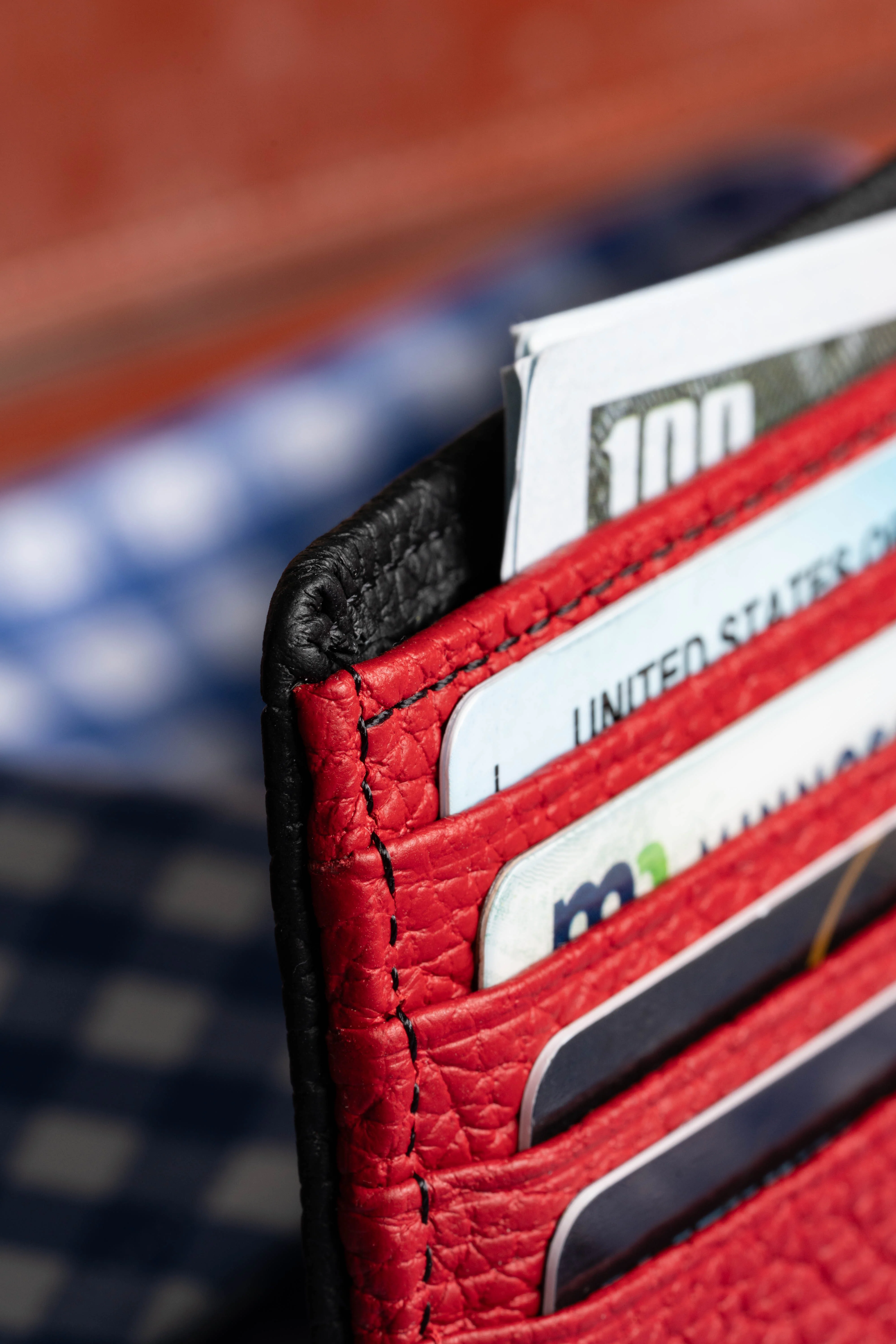 Classic 10 Card Bifold Black & Red Grained Leather Wallet - Image 18