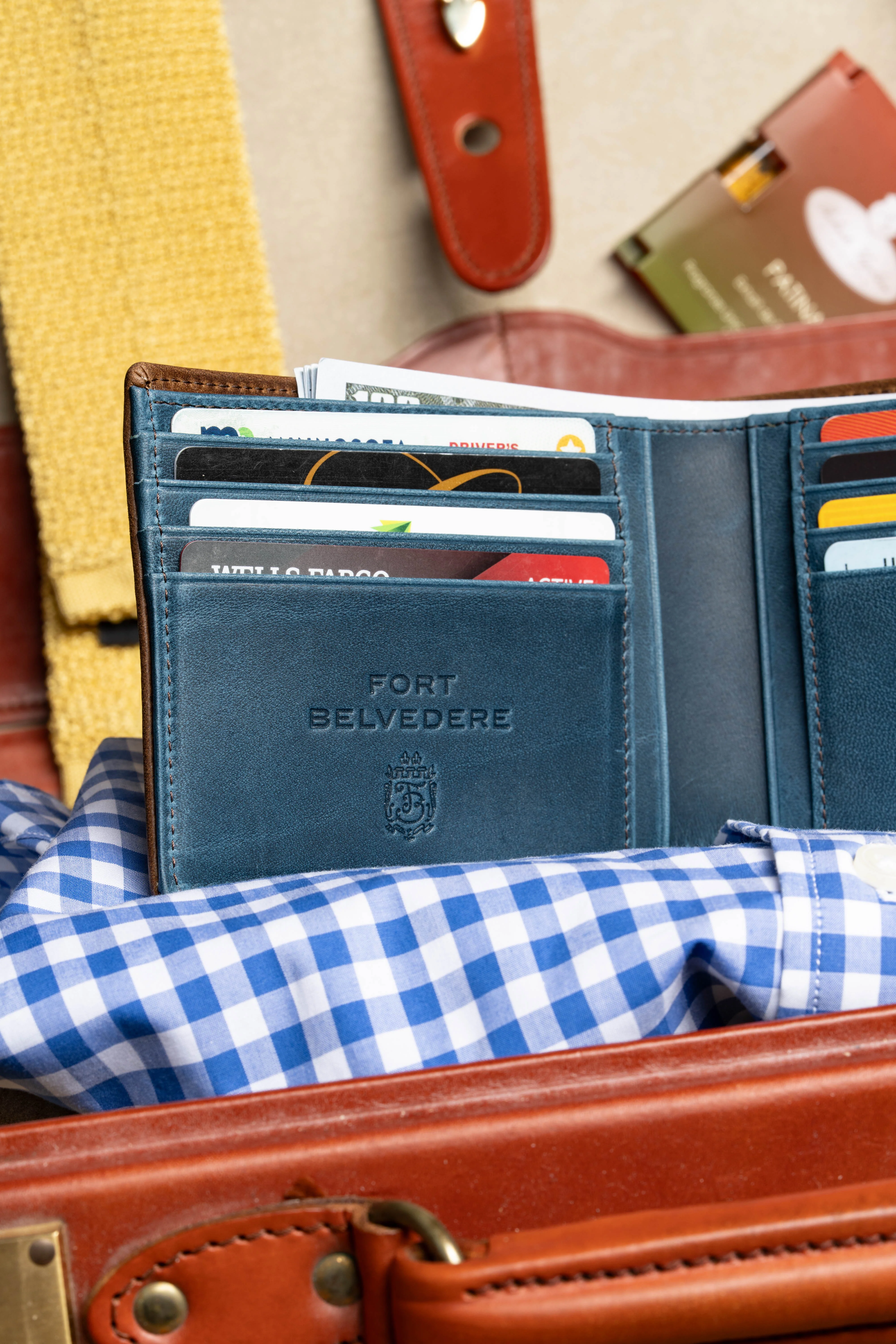 Classic 10 Card Bifold Mahogany & Blue Two Tone Leather Wallet - Image 17