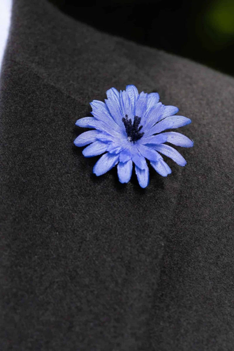 Dandy Gent Boutonnieres Bundle - Image 12