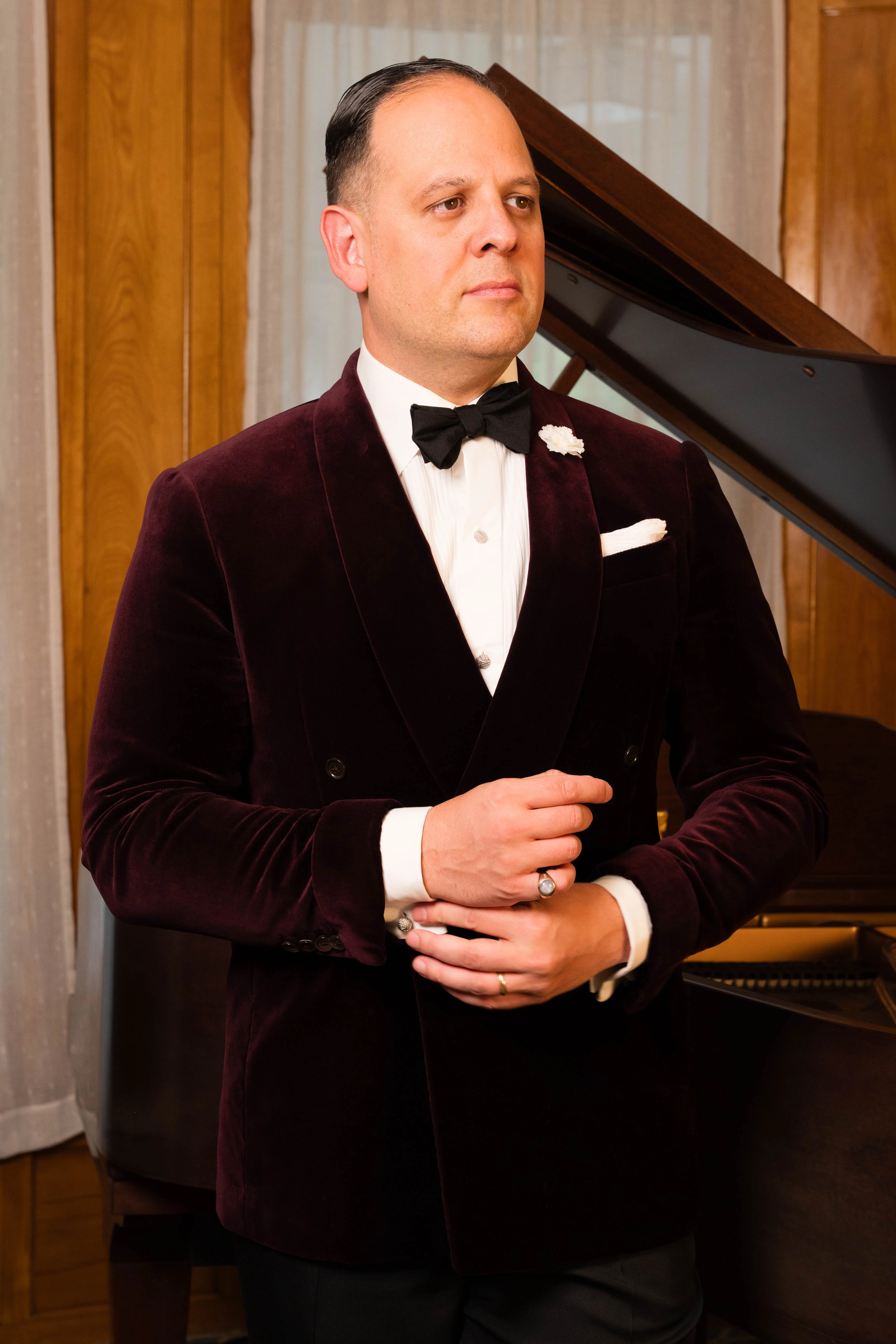 Luxury Black Tie Bundle with Yellow Gold Accessories - Image 5