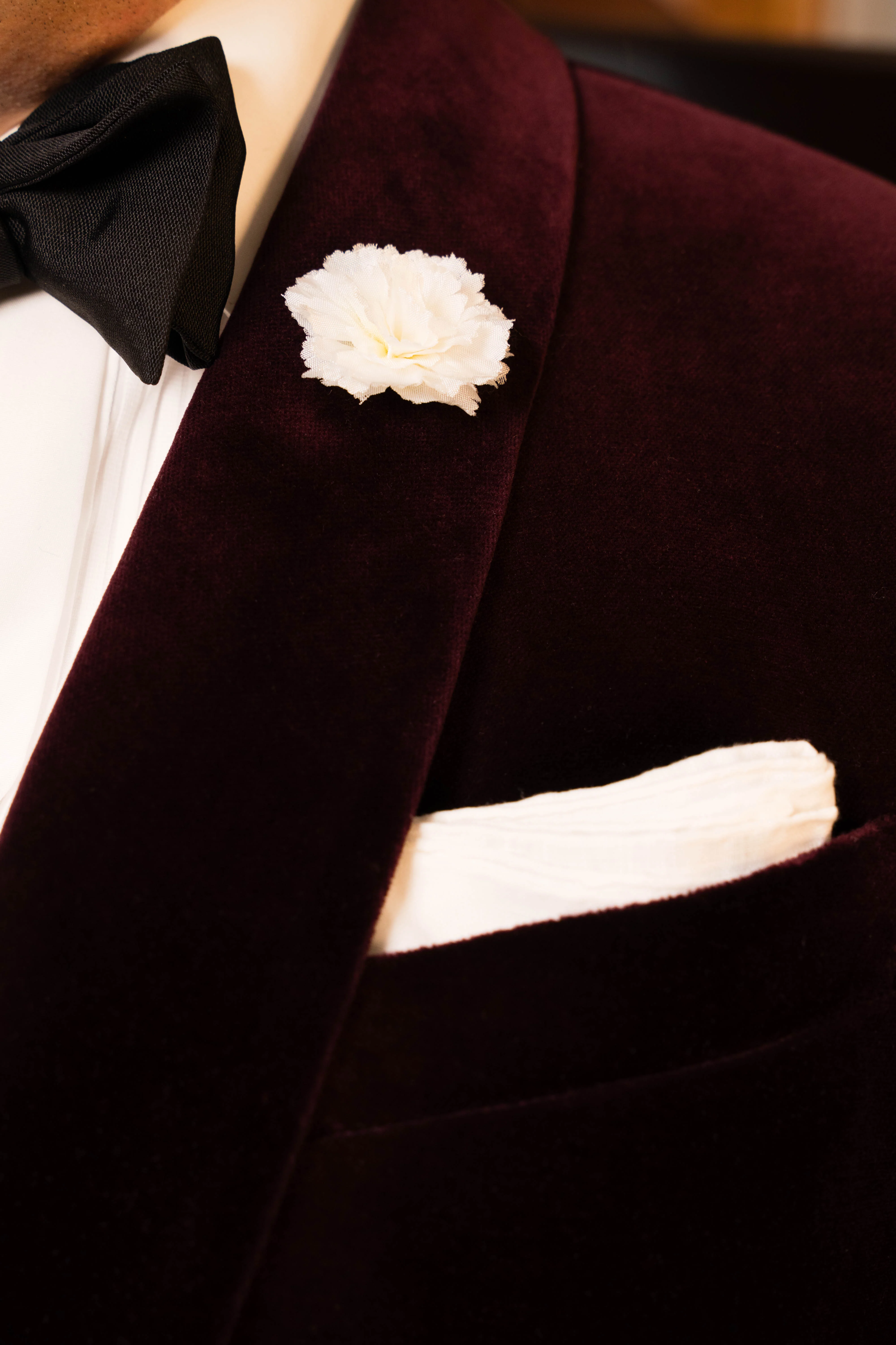 Luxury Black Tie Bundle with Yellow Gold Accessories - Image 7