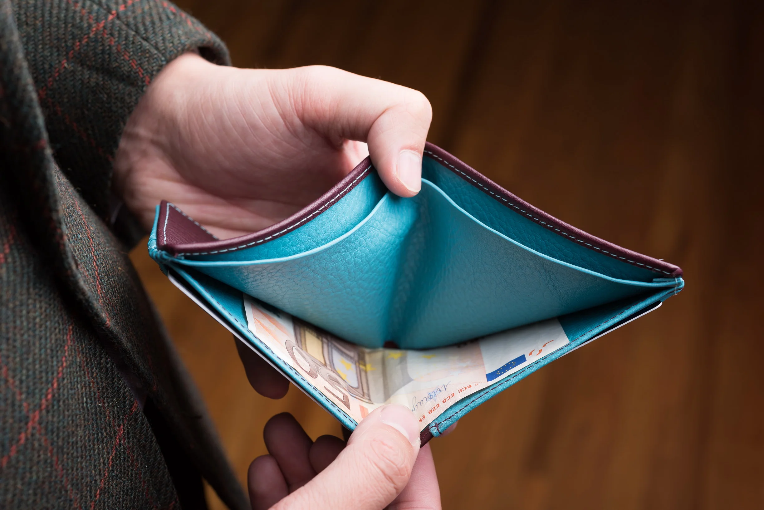 Burgundy & Turquoise 10 Card Deerskin Leather Wallet - Image 10