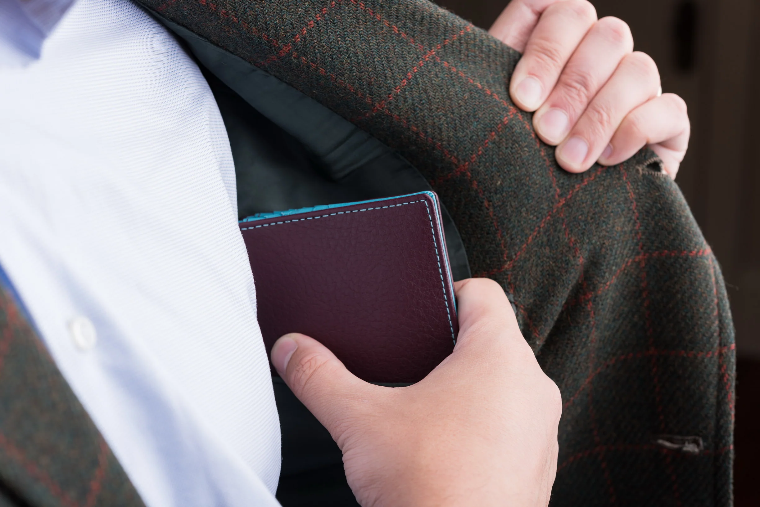 Burgundy & Turquoise 10 Card Deerskin Leather Wallet - Image 13