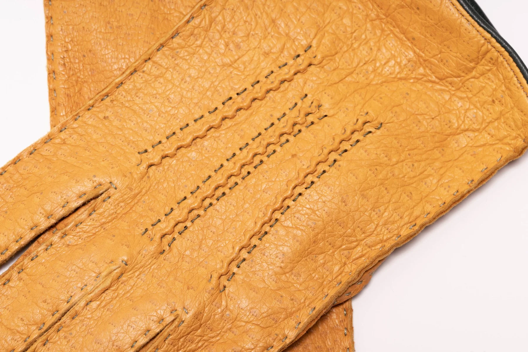 Chamois Yellow Unlined Peccary Gloves - Image 6