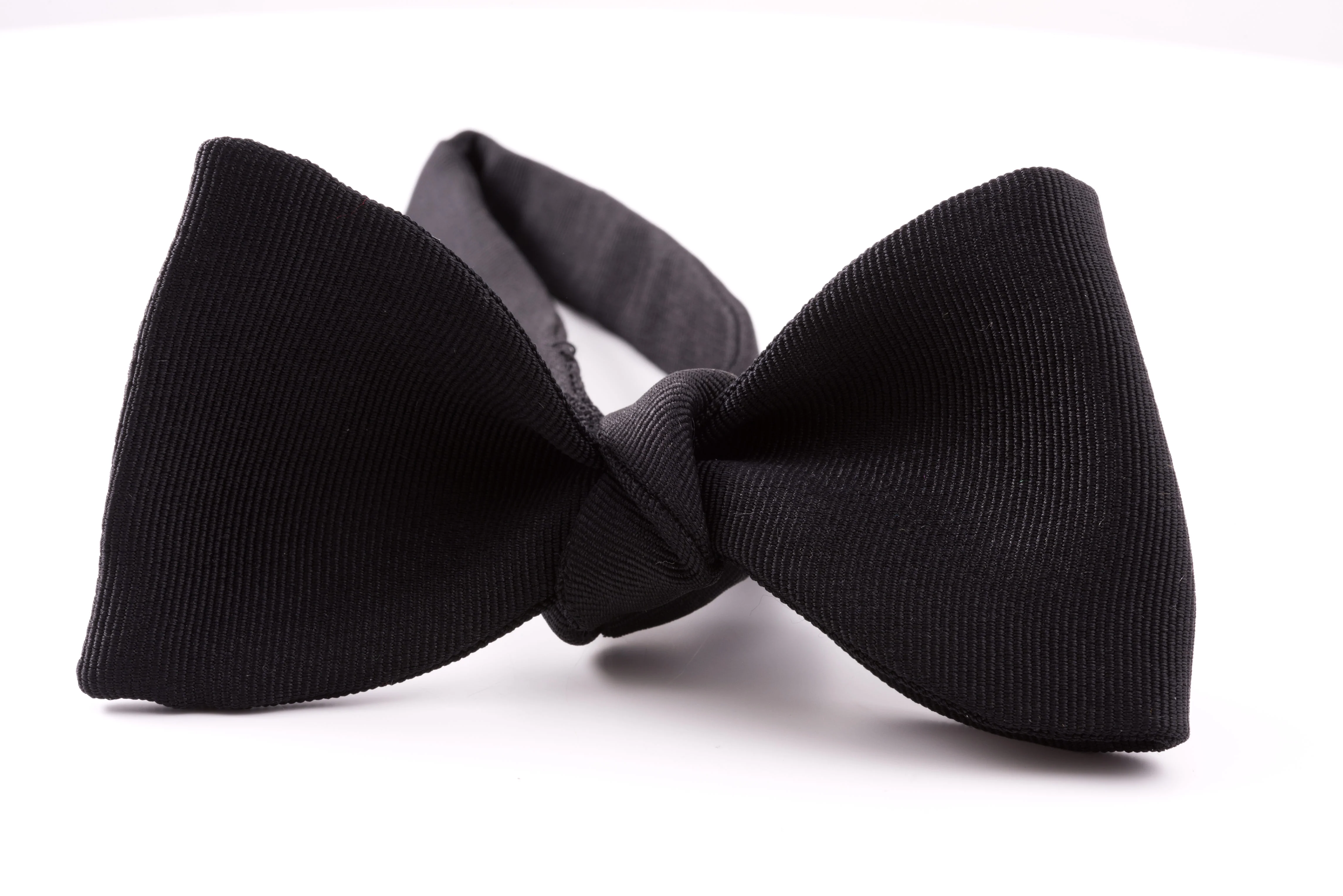 Black Single End Silk Faille Grosgrain Bow Tie - Image 11