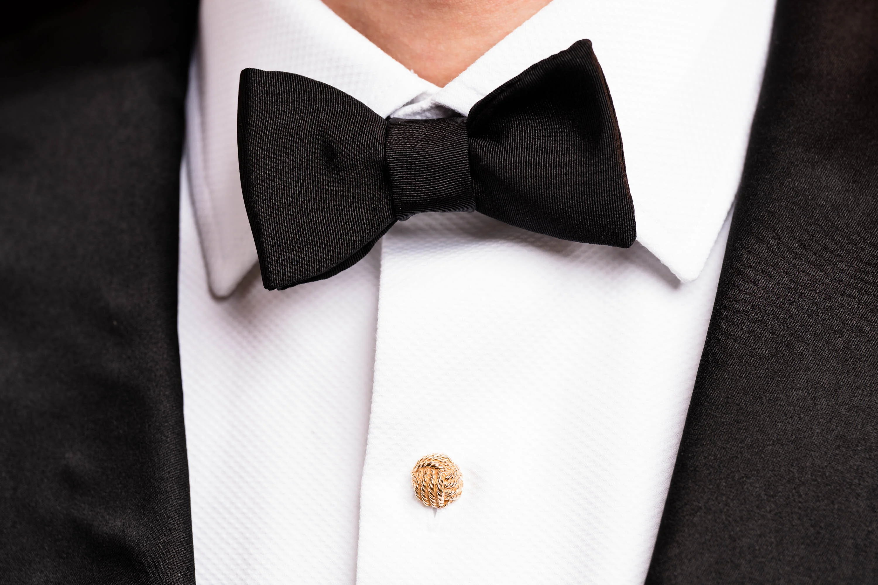 Small Black Single-End Silk Moiré Bow Tie - Image 3