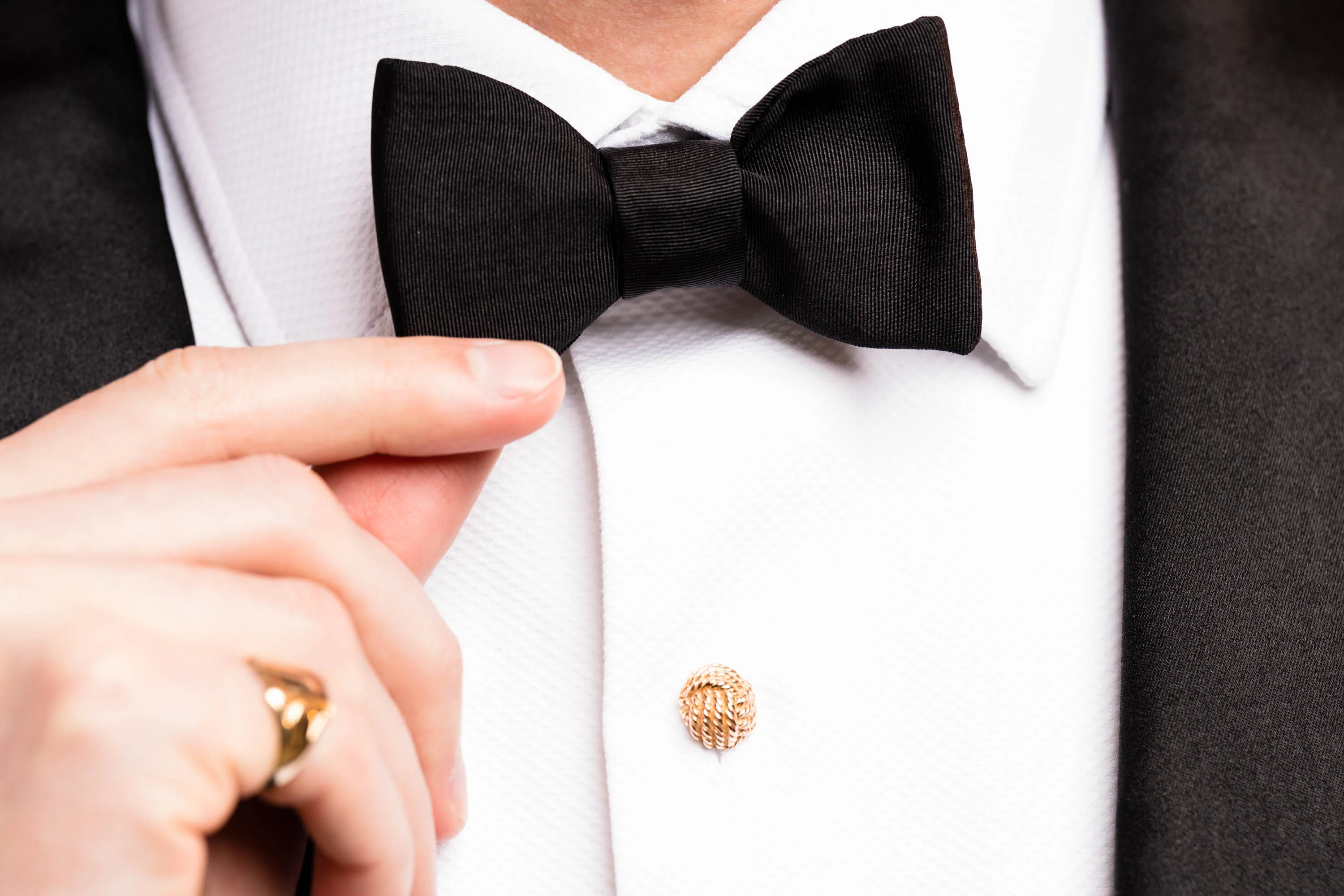 Small Black Single-End Silk Moiré Bow Tie - Image 4