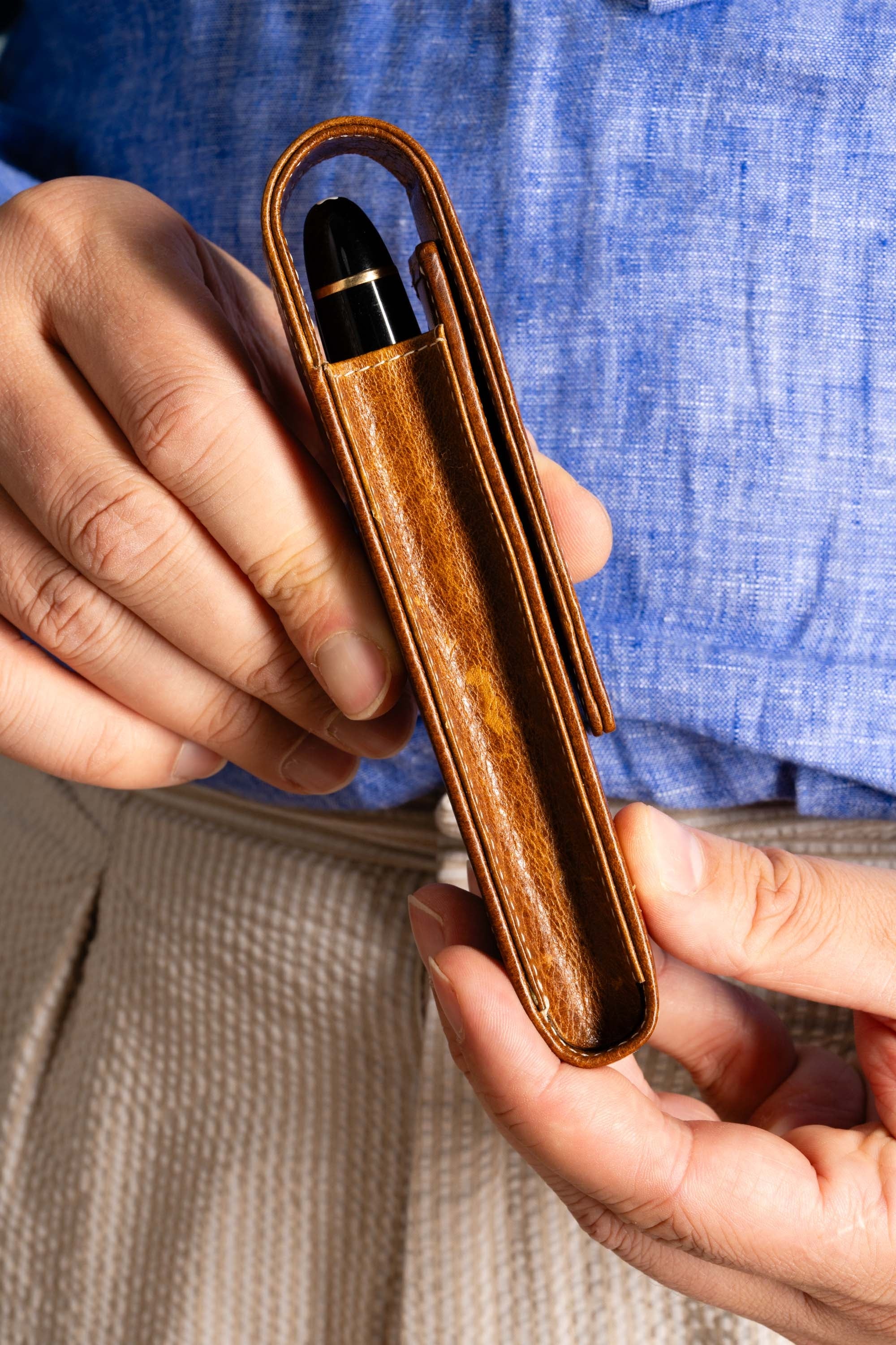 3-Pen Saddle Brown Dumont Full-Grain Leather Pen Case - Image 21