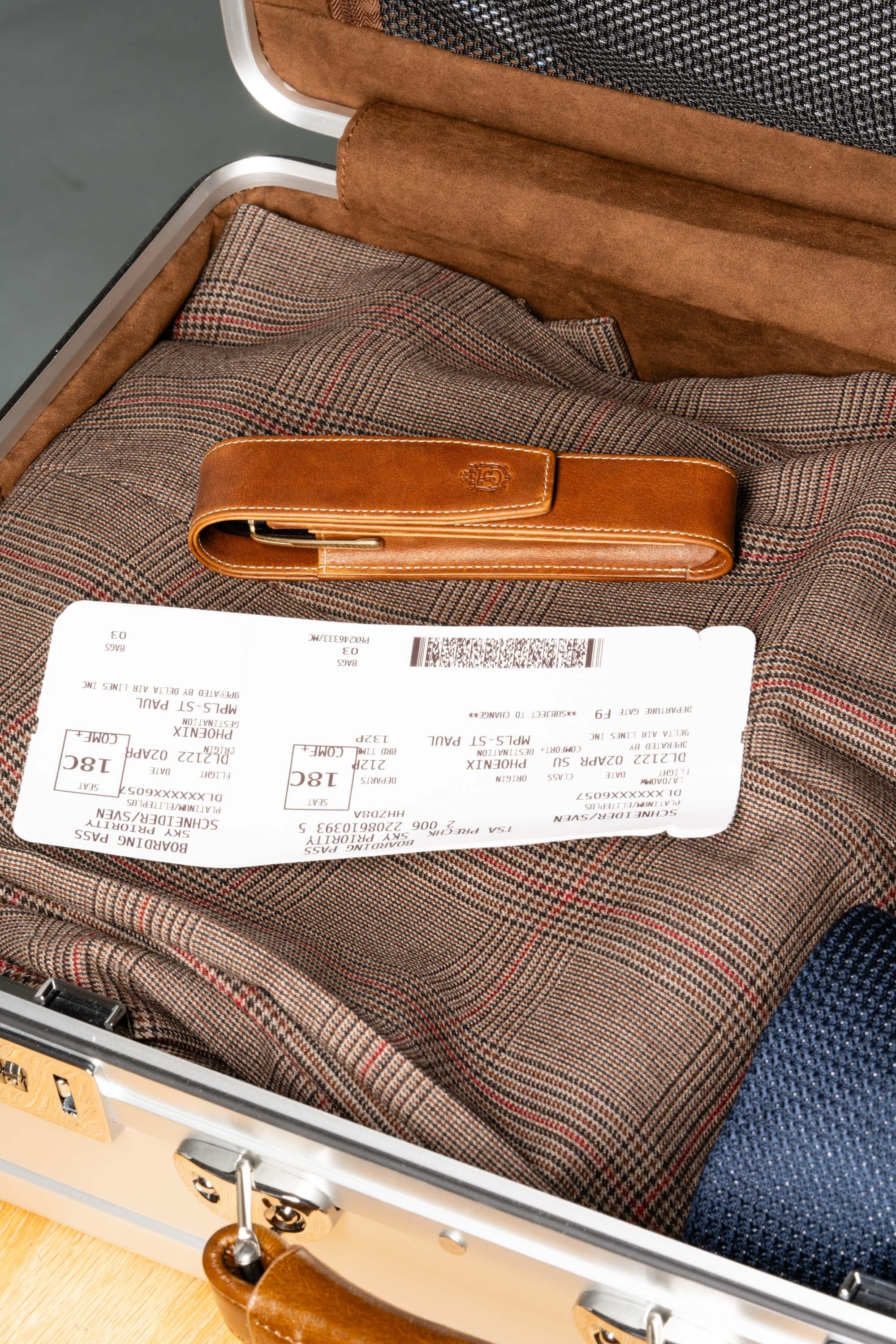 3-Pen Saddle Brown Montecristo Full-Grain Leather Pen Case - Image 13