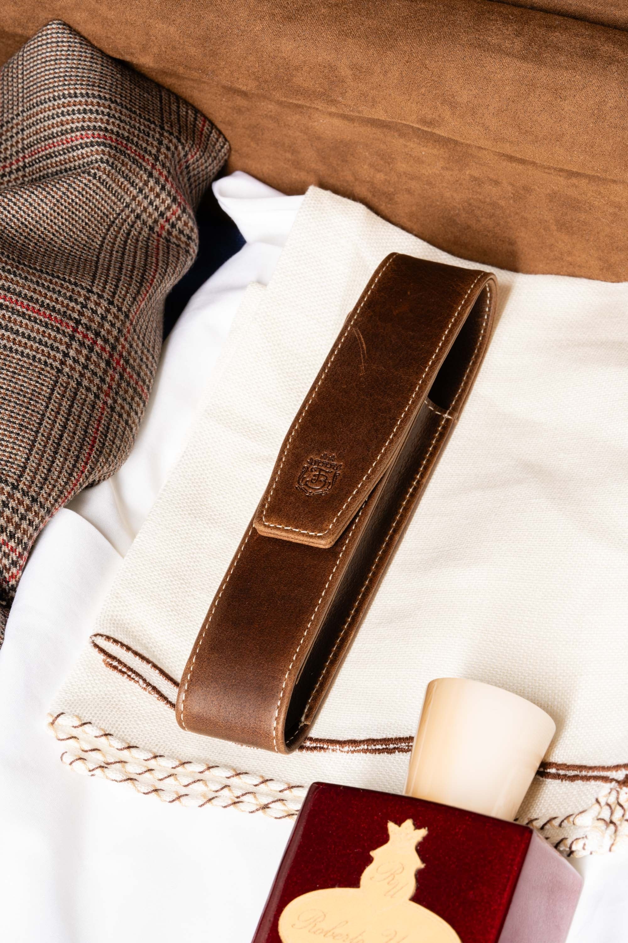 3-Pen Antique Mahogany Full-Grain Leather Pen Case - Image 16