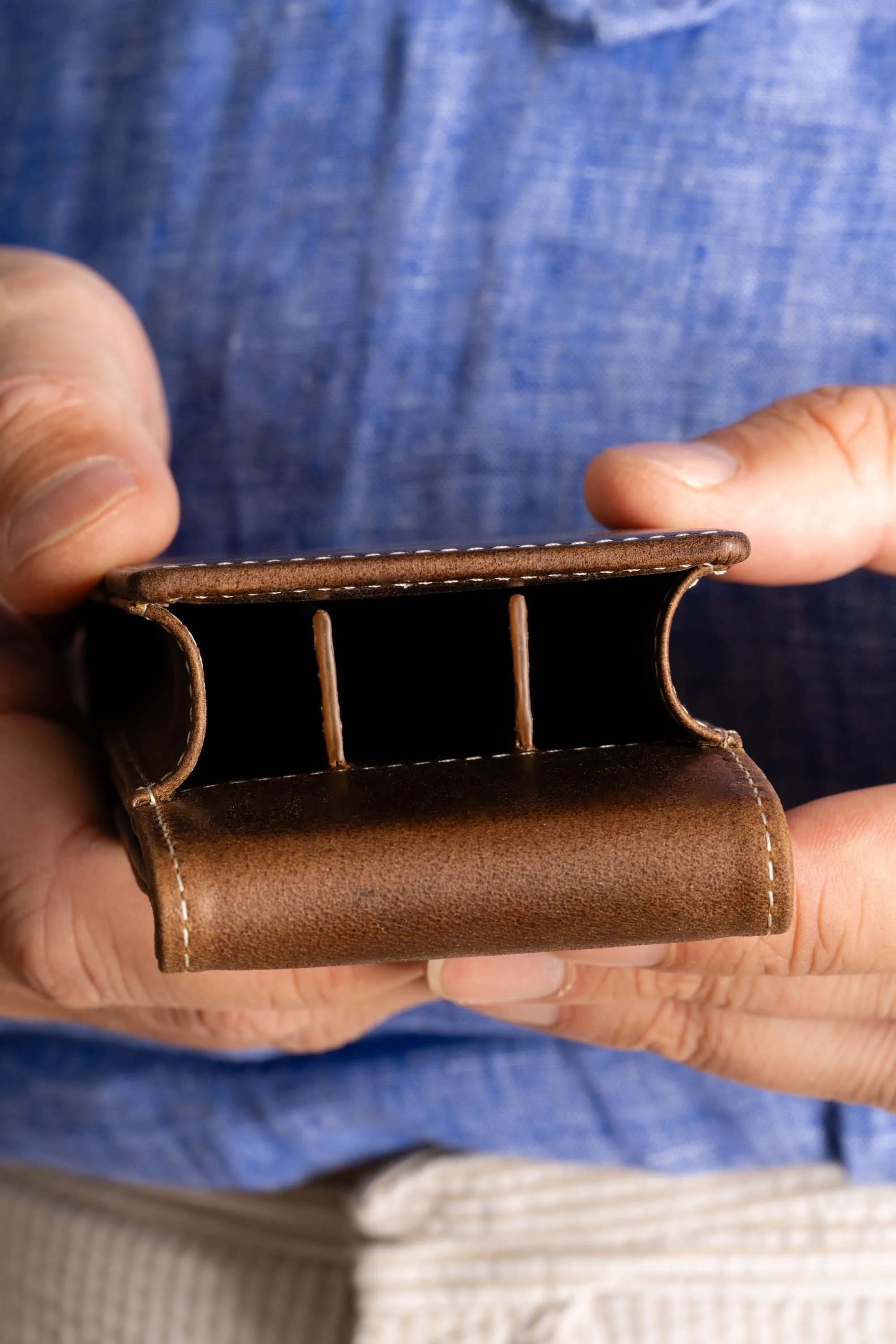 3-Pen Antique Mahogany Full-Grain Leather Pen Case - Image 4