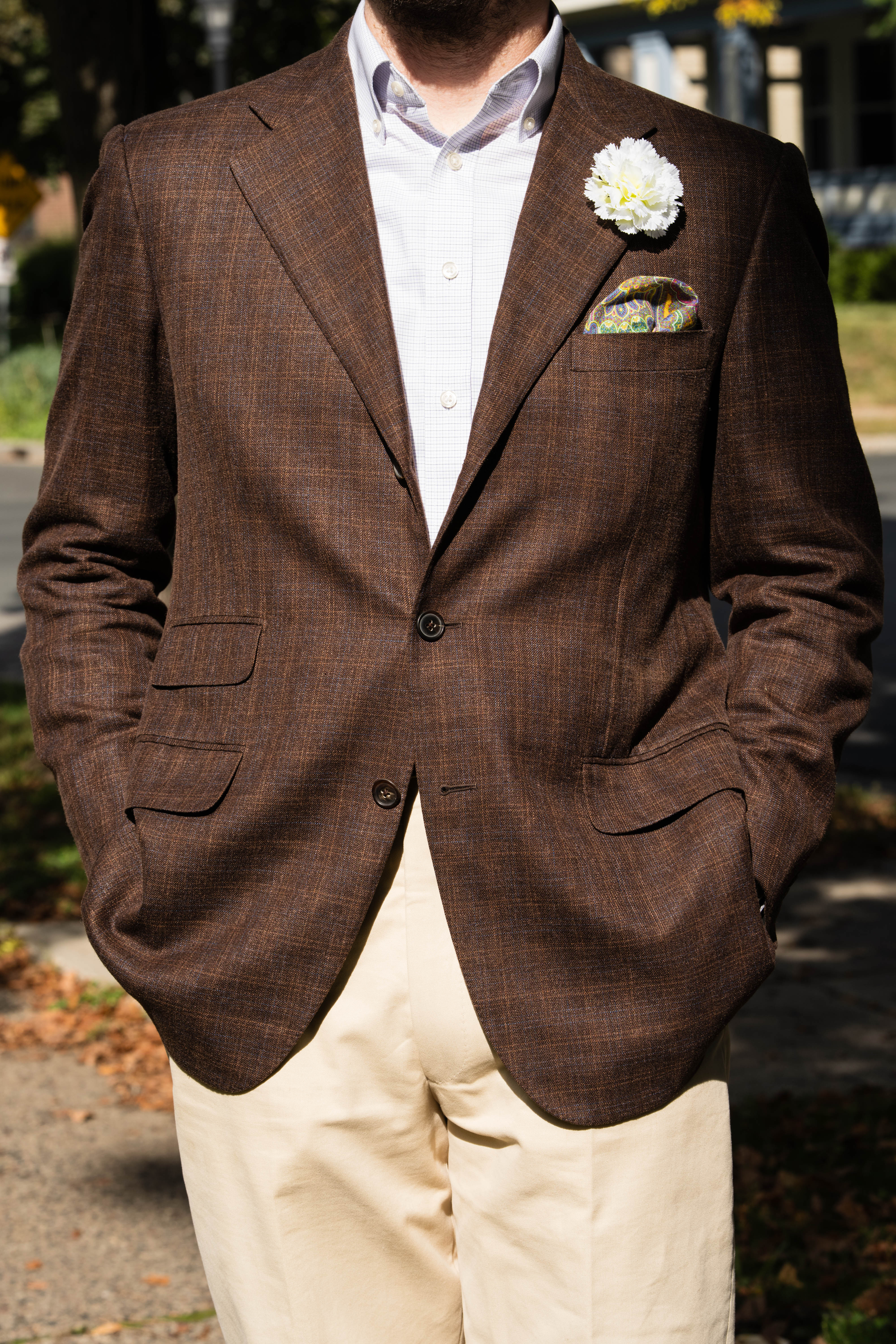 Mini White Carnation Silk Boutonnière Flower - Image 7